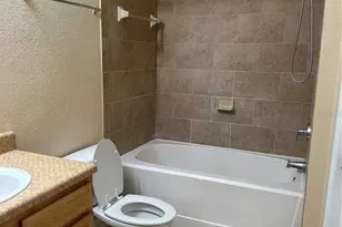 10025 Courtney Palms Blvd, Tampa, FL 33619 - Photo 17