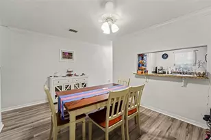 6255 Timberly Ln, Zephyrhills, FL 33542 - Photo 9