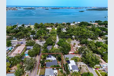 8161 22nd Avenue N, Saint Petersburg, FL 33710 - Photo 1