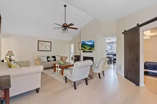 10903 Landon Ln, Tampa, FL 33635 - Photo 11