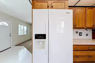 8101 113th St, Seminole, FL 33772 - Photo 11