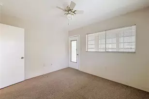 8101 113th St, Seminole, FL 33772 - Photo 17