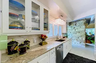 1653 Sunnybrook Ln, Clearwater, FL 33764 - Photo 65