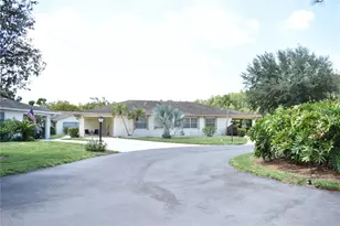 2005 Halmrock Pl, Sun City Center, FL 33573 - Photo 29