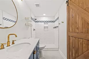 210 E Cluster Ave, Tampa, FL 33604 - Photo 29