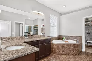 2823 Colewood Ln, Dover, FL 33527 - Photo 19