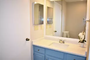 1702 Aura Ct, Sun City Center, FL 33573 - Photo 23