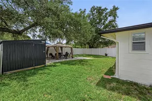 4015 Riverhills Dr, Tampa, FL 33617 - Photo 51