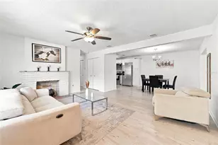 4015 Riverhills Dr, Tampa, FL 33617 - Photo 9