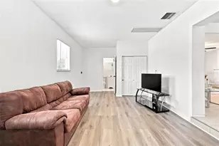 4015 Riverhills Dr, Tampa, FL 33617 - Photo 23