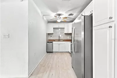 4015 River Hills Drive, Tampa, FL 33617 - Photo 17