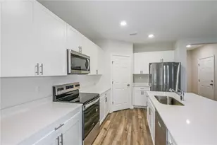 9888 Pelican Coast Drive, Dade City, FL 33525 - Photo 11