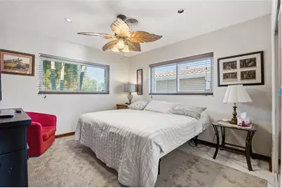 1818 Dolphin Boulevard S, Saint Petersburg, FL 33707 - Photo 23