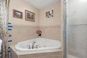 1818 Dolphin Blvd S, Saint Petersburg, FL 33707 - Photo 41