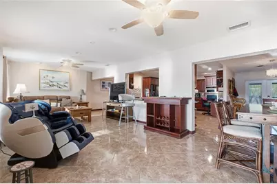 1818 Dolphin Boulevard S, Saint Petersburg, FL 33707 - Photo 17