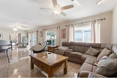 1818 Dolphin Boulevard S, Saint Petersburg, FL 33707 - Photo 19