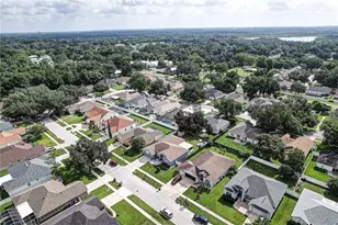 2242 Towering Oaks Cir, Seffner, FL 33584 - Photo 41