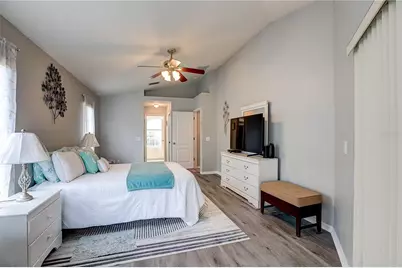 2242 Towering Oaks Circle, Seffner, FL 33584 - Photo 15