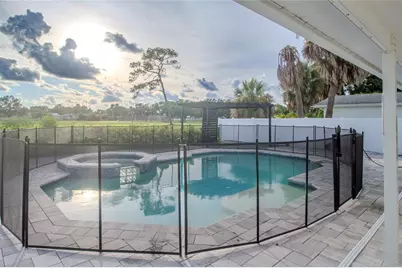 5400 Denver Street NE, Saint Petersburg, FL 33703 - Photo 7