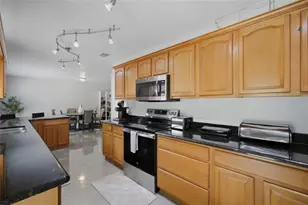 7003 Larimer Ct, Tampa, FL 33615 - Photo 11