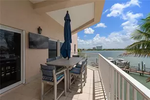 205 Brightwater Dr, Clearwater Beach, FL 33767 - Photo 27