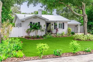 131 Valencia Dr, Dunedin, FL 34698 - Photo 1