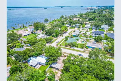131 Valencia Drive, Dunedin, FL 34698 - Photo 3