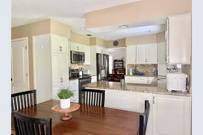 9306 Alanbrooke St, Temple Terrace, FL 33637 - Photo 11