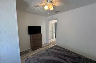 142 6th Ave N, Saint Petersburg, FL 33701 - Photo 11