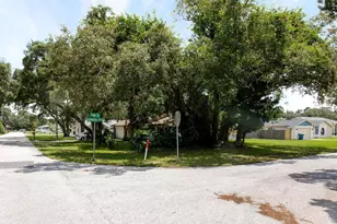 1042 Tryon Cir, Spring Hill, FL 34606 - Photo 27
