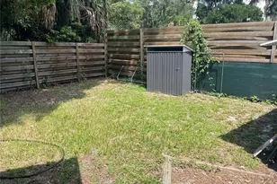 1115 NE 5th Pl, Gainesville, FL 32601 - Photo 21