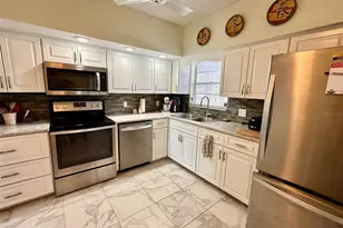 2460 Franciscan Dr, Clearwater, FL 33763 - Photo 5