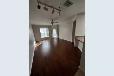 10019 Courtney Palms Boulevard #303, Tampa, FL 33619 - Photo 9
