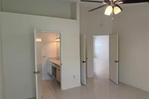 5915 Taywood Dr, Tampa, FL 33624 - Photo 13
