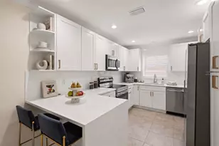 4247 Helena St NE, Saint Petersburg, FL 33703 - Photo 13