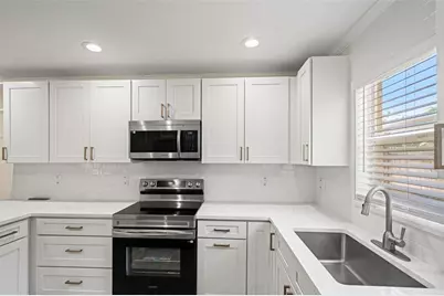 4247 Helena Street NE, Saint Petersburg, FL 33703 - Photo 15