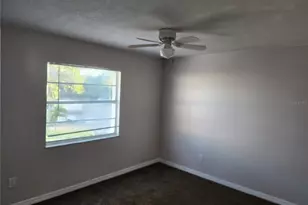 7210 N Manhattan Ave, Tampa, FL 33614 - Photo 9