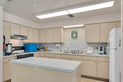 6915 Versailles N, Pinellas Park, FL 33781 - Photo 23