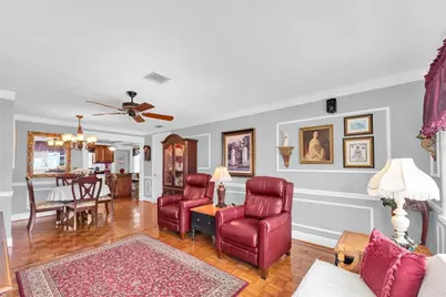 6915 Versailles N, Pinellas Park, FL 33781 - Photo 3