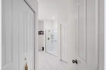 10818 Ashford Oaks Drive, Tampa, FL 33625 - Photo 19