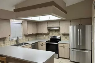 1783 Maryland Ave NE, Saint Petersburg, FL 33703 - Photo 5