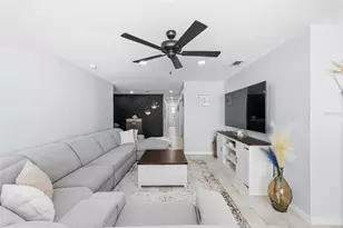 14018 Cascade Ln, Tampa, FL 33618 - Photo 7