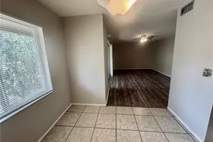 5503 Pokeweed Ct, Tampa, FL 33617 - Photo 7