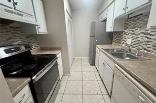 5503 Pokeweed Ct, Tampa, FL 33617 - Photo 3