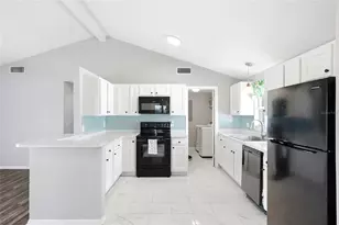 8704 Marlin Ct, Tampa, FL 33634 - Photo 7