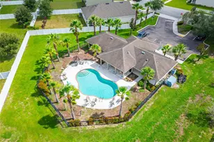9637 Troncais Cir, Thonotosassa, FL 33592 - Photo 57