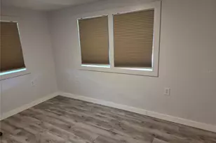 6240 Connecticut St, Zephyrhills, FL 33542 - Photo 13