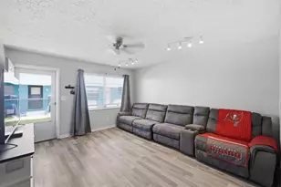 1041 Apollo Beach Blvd, Apollo Beach, FL 33572 - Photo 9