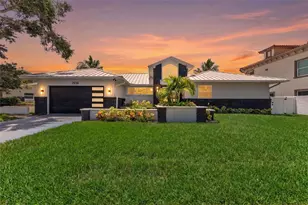2936 68th Ave S, Saint Petersburg, FL 33712 - Photo 1