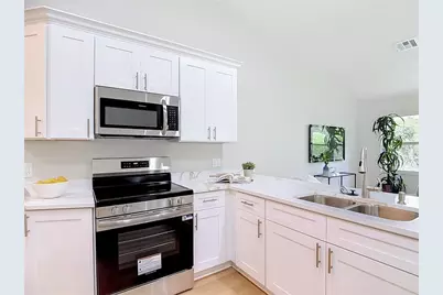 6353 Forestwood Drive E, Lakeland, FL 33809 - Photo 7